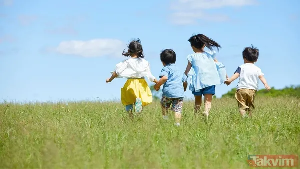 20 Kasım Tarihi Dünya Genelinde Çocukların Maruz Kaldığı Hak İhlallerine Dikkat Çekmeyi Amaçlıyor. Toplumun Tüm Kesimlerini Bilinçlendirmeye Yönelik...