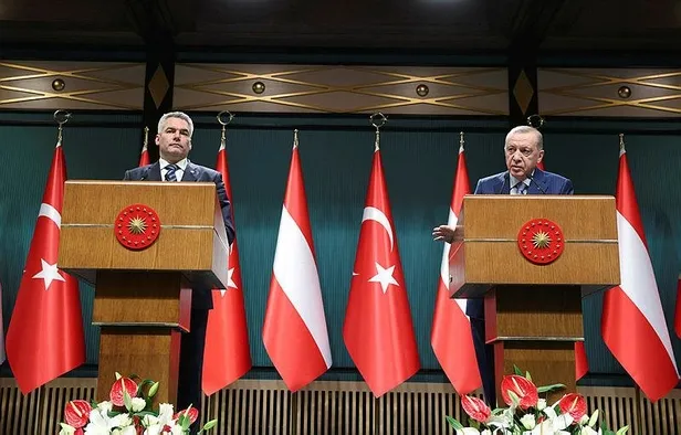 baskan-erdogan-ve-avusturya-cumhuriyeti-sansolyesi-karl-nehammerden-onemli-aciklamalarda-bulundu-1696955847837.jpeg Başkan Erdoğan ve Avusturya Cumhuriyeti Şansölyesi Karl Nehammer'den önemli açıklamalarda bulundu-2