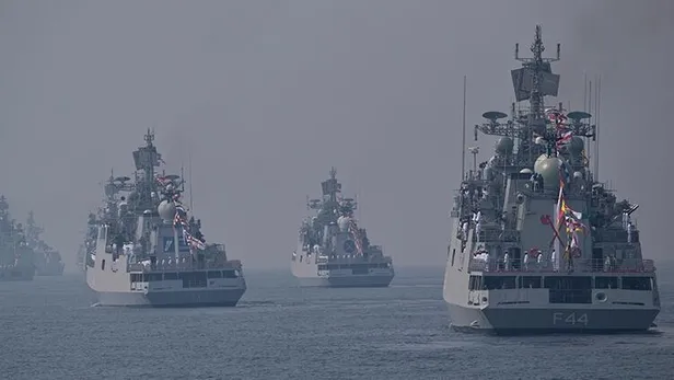 Hindistan, Körfez bölgesine iki savaş gemisi sevk etti-1