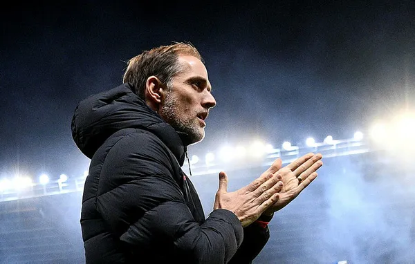 1611741273811.jpg Chelsea taraftarlarından Thomas Tuchel'e şoke eden Demba Ba tepkisi-2