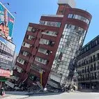 Tayvan’da 7.4 büyüklüğünde deprem! 25 yıldır böylesi görülmedi: Önce heyelan sonra tsunami uyarısı