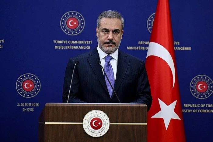 Dışişleri Bakanı Hakan Fidan'dan Gazze'deki soykırıma sessiz kalan Batı'ya sert tepki: "İnsanlık suçuna ortak olmayın"-3