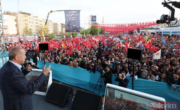 Şanlıurfa'da Başkan Erdoğan coşkusu! 7'li koalisyona ders niteliğinde kareler: "Urfalıyım ezelden gönlüm geçmez Reis'ten" - 2