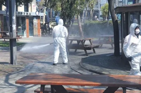 Prof. Dr. Oğuz Özyaral Kovid-19 şüphesiyle hastaneye kaldırıldı-8