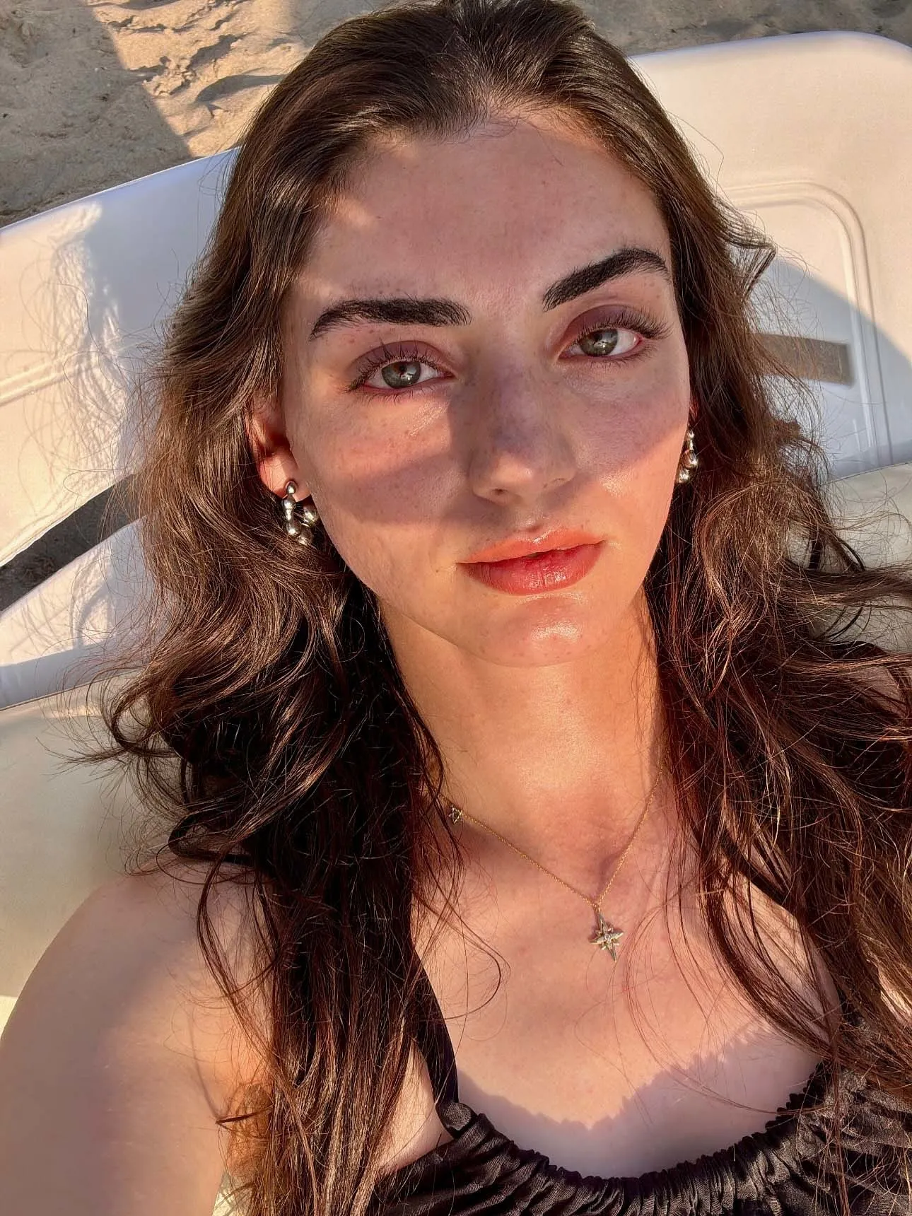 Demet Şener tatil sezonunu açtı: Şezlongta ilk poz geldi! 48’lik Demet cesaretini konuşturdu - 10