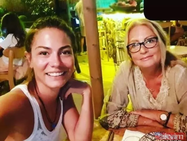 Demet Özdemir Ve Annesi