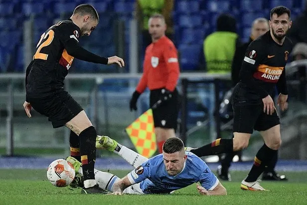 aslan-son-16da-iste-galatasarayin-uefadaki-muhtemel-rakipleri-1639089186965.jpeg Aslan son 16'da! İşte Galatasaray'ın UEFA'daki muhtemel rakipleri-4