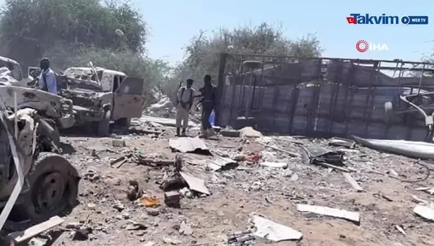 Son dakika: Somali'de Türk müteahhitlere bombalı saldırı! Patlama yerinden ilk görüntüler