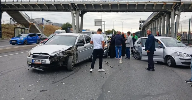 Esenyurt'ta zincirleme kaza: 4 araç birbirine girdi! 1 kişi yaralandı