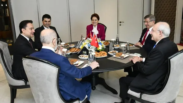 chpli-eren-erdem-umit-ozdagin-mit-iddialarini-yalanladi-kilicdaroglu-devlet-terbiyesi-olan-bir-lider-1694291348886.jpeg Gizli imza açık yalan! Eren Erdem Ümit Özdağ'ın MİT iddiasına kılıf uydurdu: Kılıçdaroğlu MİT üzerinden pazarlık yapılmayacağını bilir-2