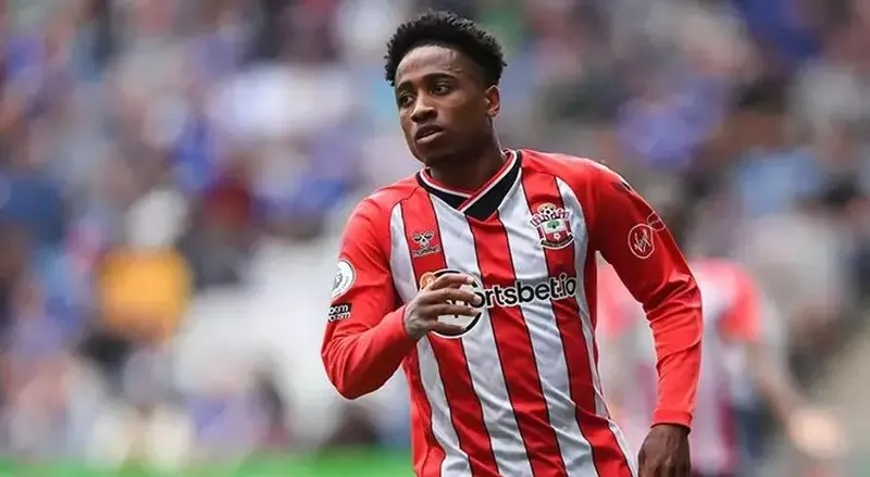 besiktasta-kyle-walker-peters-krizi-istanbula-gelisi-ertelendi-1752659315359.jpeg Kyle Walker-Peters