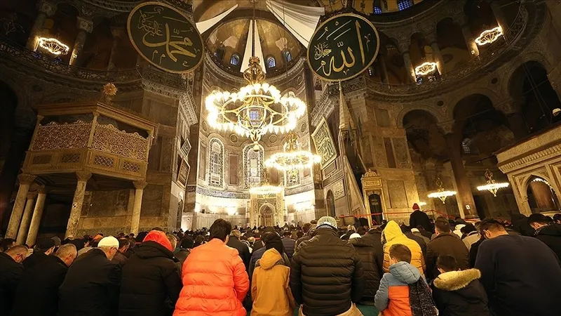 mevlid-kandili-duasi-okunusu-mevlid-kandili-duasi-nasil-okunur-1756820651756.jpg