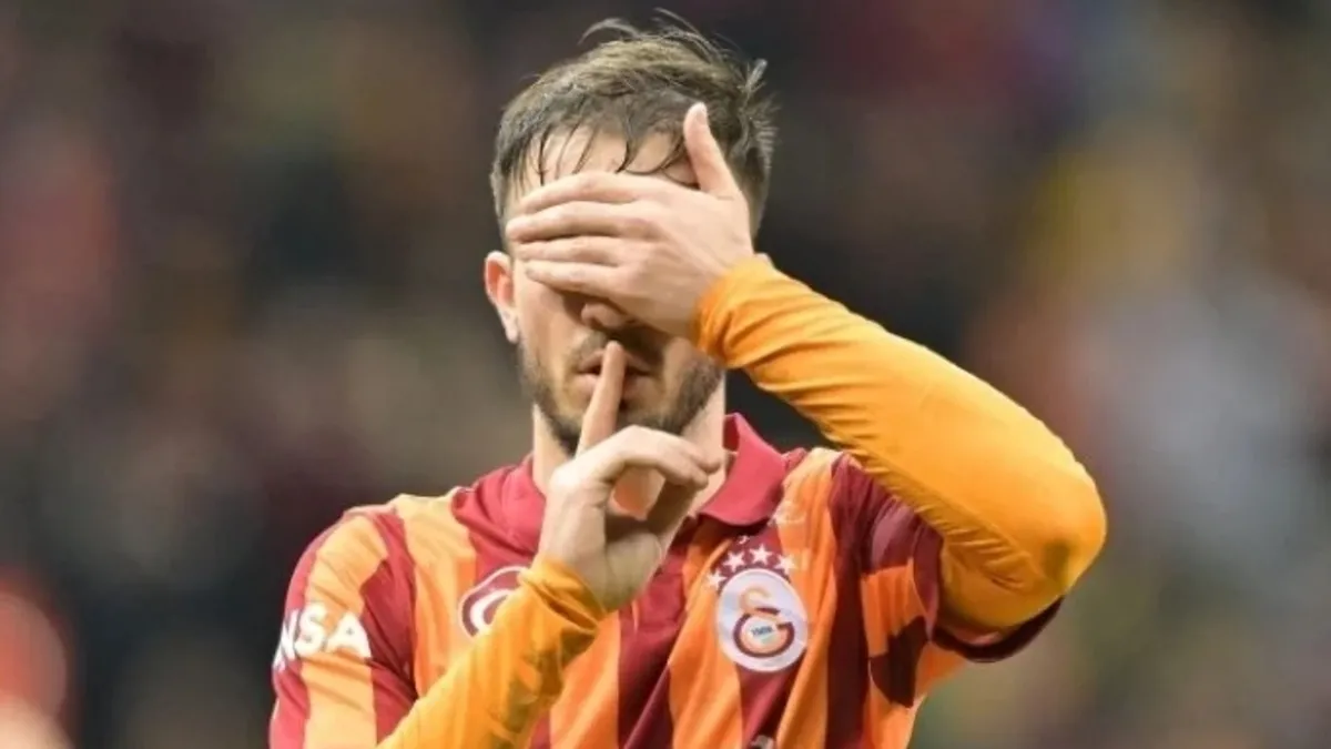 Galatasaray'da bir ayrılık daha! Üçüncü kez kiraya gidiyor