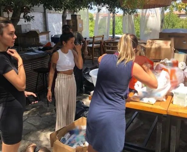Eser Yenenler'den kara haber eşi Berfu Yenenler hasta yatağından paylaştı! Sesi soluğu çıkmamıştı Eser'in son sağlık durumu...-8