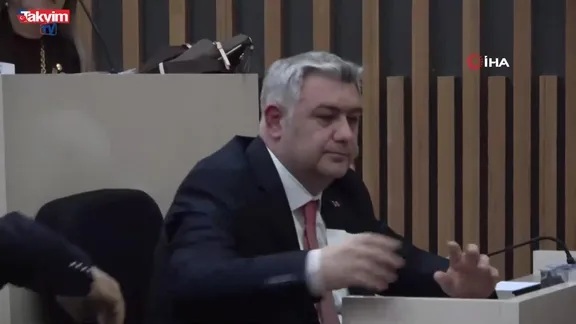 Tanju Özcan'ın yerine CHP'li Mehmet Tuna Özcan Bolu Belediye Başkanvekilliğine seçildi