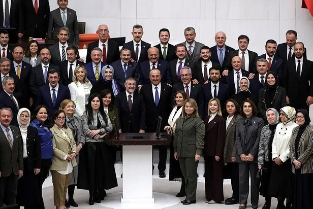 hazine-ve-maliye-bakani-nureddin-nebatiden-enflasyonda-dusus-mesaji-eyt-calismalari-ile-ilgili-konustu-1670884652525.jpeg Hazine ve Maliye Bakanı Nureddin Nebati'den 'enflasyonda düşüş' mesajı! EYT çalışmaları ile ilgili konuştu-7