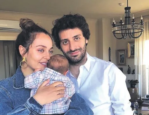 Merve Özbey, Didem Balçın ve Soner Sarıkabadayı... Bayramı ilk kez bebekleriyle kutlamanın mutluluğu-1