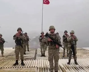 Mehmetçik’ten sağlık çalışanlarına alkışlı destek