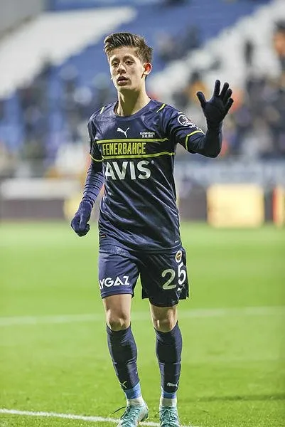 avrupadan-elenen-fenerbahce-kasimpasayi-901de-attigi-golle-devirdi-1646090103762.jpeg Avrupa’dan elenen Fenerbahçe Kasımpaşa’yı 90+1’de attığı golle devirdi-9