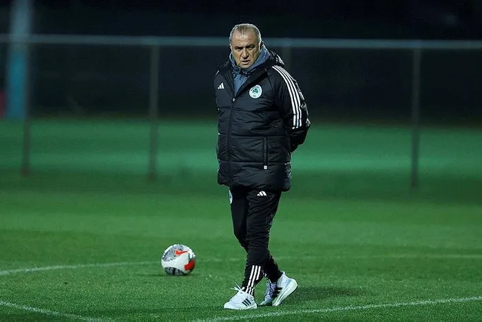fatih-terim-icin-imza-toreni-flas-aciklamalar-canli-yayin-1703856087065.jpeg Fatih Terim için imza töreni! Flaş açıklamalar... Süper Lig'den transfer yapacak mı?-3