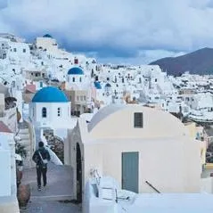 Beşik gibi sallanıyor