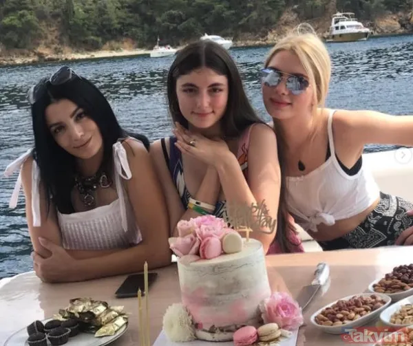 Aleyna Tilki'nin annesi Havva Öztel paylaştı görenler gerçekliğine inanamadı! Aleyna out annesi in! Gençlik pozu... - 2