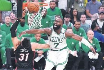 besiktasta-burak-yilmaz-iddiasi-spor-gundemine-bomba-gibi-dustu-1653346036967.jpeg Beşiktaş'ta Burak Yılmaz iddiası spor gündemine bomba gibi düştü-6