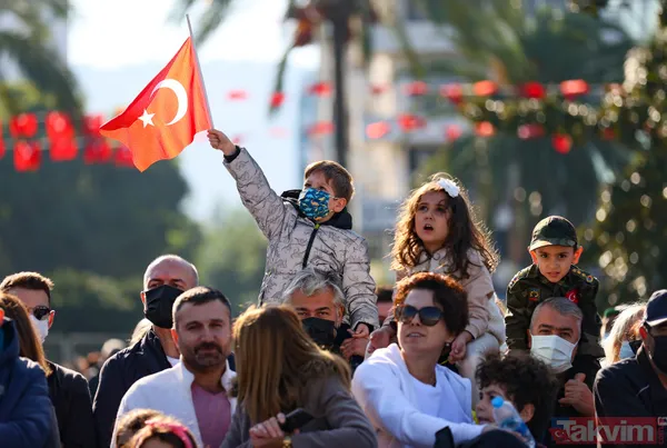 Türkiye 29 Ekim Cumhuriyet Bayramı'nı kutluyor - 28