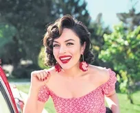 Dostluğa ’mola’!  Ezgi Mola ile Enis Arıkan’ın arasına kara kedi girdi