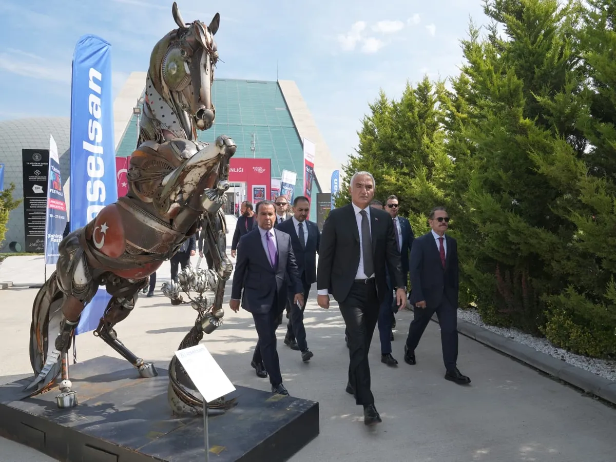 1789806314028.jpeg Minhwa ve minyatür sanatları aynı sergide buluşacak.
