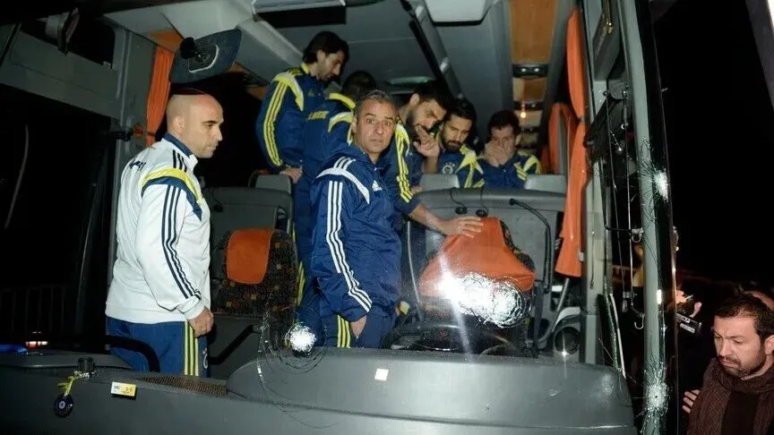 fenerbahce-takim-otobusune-saldirida-11-yil-sonra-yeni-delil-zinciri-1786800083105.jpeg Fenerbahçe takım otobüsüne saldırıda 11 yıl sonra yeni delil zinciri-5