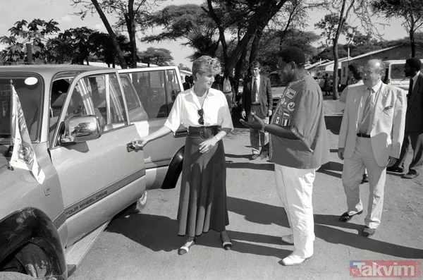 Meghan Markle kraliyetin tüm sırlarını bir bir ifşa edecek! Prens Harry'nin eşinden olay röportaj - 34