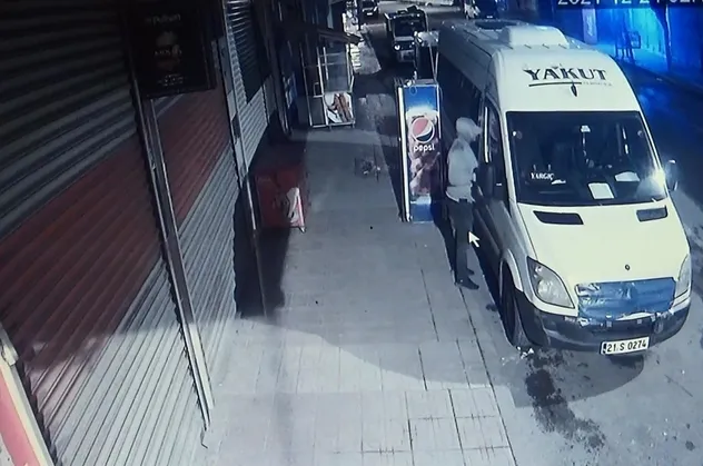 Hırsız, pazarcıyı terazisiz bıraktı