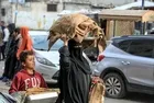 Katil İsrail'in yetim bıraktığı Gazzeli Abdullah Salah'ın hikayesi! Yaprak ve kağıt ateşinde saatlerce pişen çorba, una alternatif hayvan yemi...