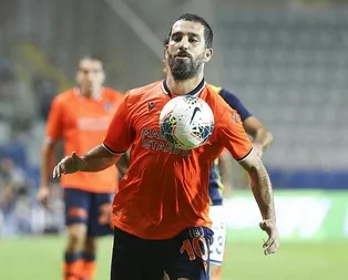 Galatasaray’a dönme hayali kuran Arda Turan ortalığı karıştırdı! Terim istiyor, yönetim sıcak bakmıyor...