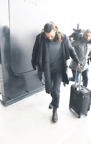 Sarf ettiği cümlelerle büyük tepki çeken Can Yaman’dan sessiz taktik!