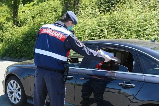 Son dakika: 20 bin çay üreticisinin geleceği Rize’de tedbirler üst seviyeye çıkartıldı! Valilikten "izolasyon" açıklaması-2