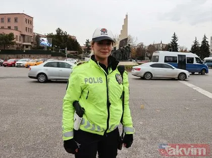 Kadın trafik polisleri Ankara’nın kalbinde trafik düzenini sağlıyor!