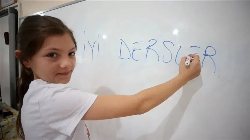 mebden-karne-ve-disiplin-duzenlemesi-devamsizlik-yapan-dikkat-1785227879869.jpeg Devamsızlık takip sistemi değişirken velilere belirli günlerde bilgilendirme yapılacak.