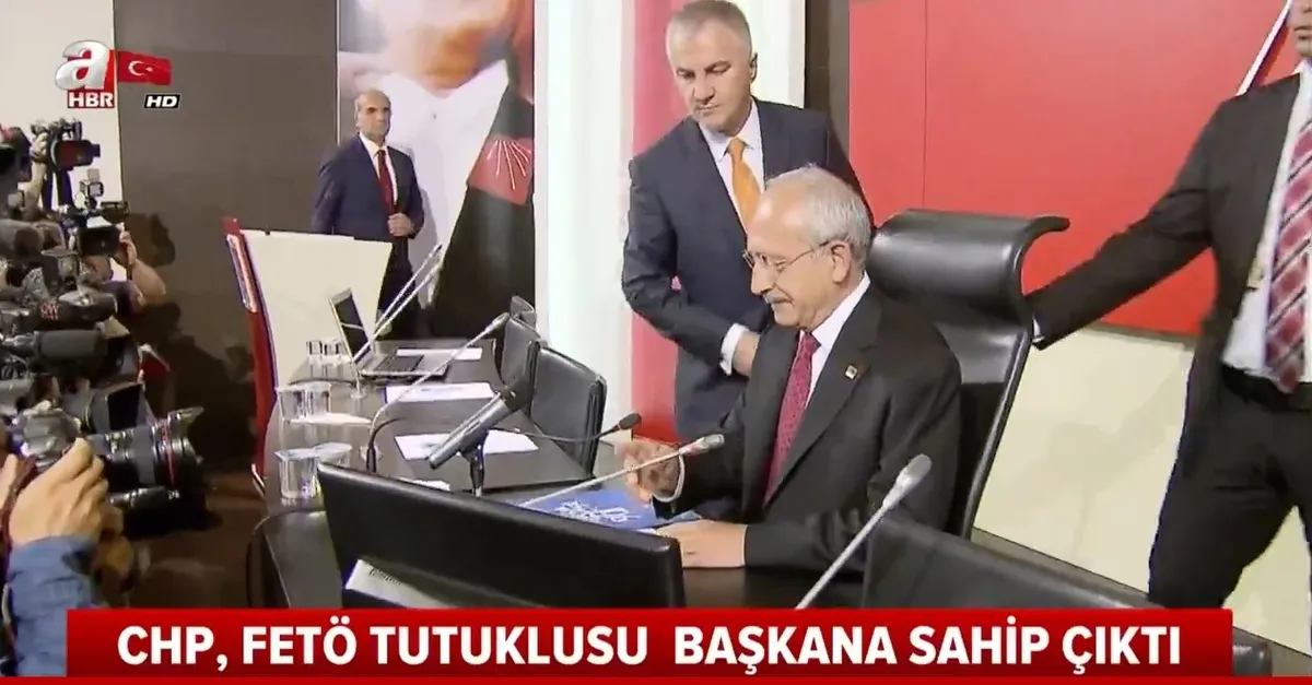 CHP'den FETÖ tutuklusu Urla Belediye Başkanı Burak Oğuz'a destek!