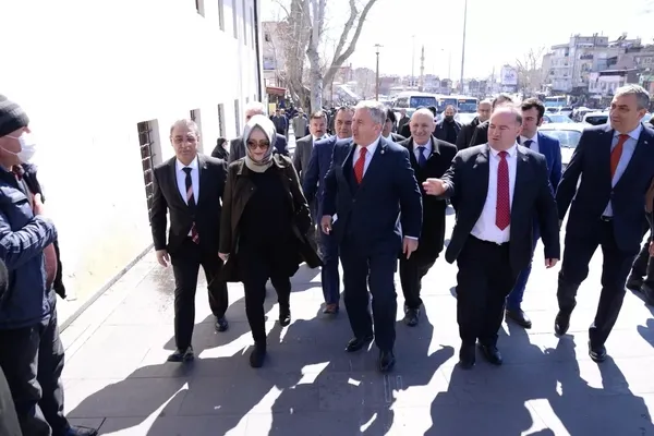 Ahmet Davutoğlu'nun Gelecek Partisi'nde taciz istifası! Şok sözler: 'Partide kadınlara taciz var, tacizciler korunuyor!'-6