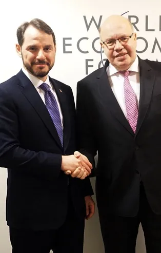 Bakan Albayrak'tan Davos mesajı: Verimli görüşmeler gerçekleştirdik