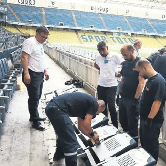 Stadyumda tadilat başladı