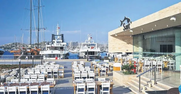 1 porsiyon kiraz 36 TL, 1 şişe su 16 TL...Bodrum beach'lerindeki kazık balık restoranlarına sıçradı