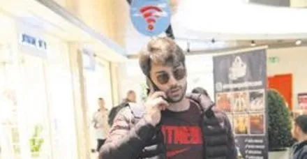 Şükrü Özyıldız'ın eski sevgilisi Rabia Yaman ile aşk yaşadığı iddia edilen Alp Navruz o soruları yanıtsız bıraktı