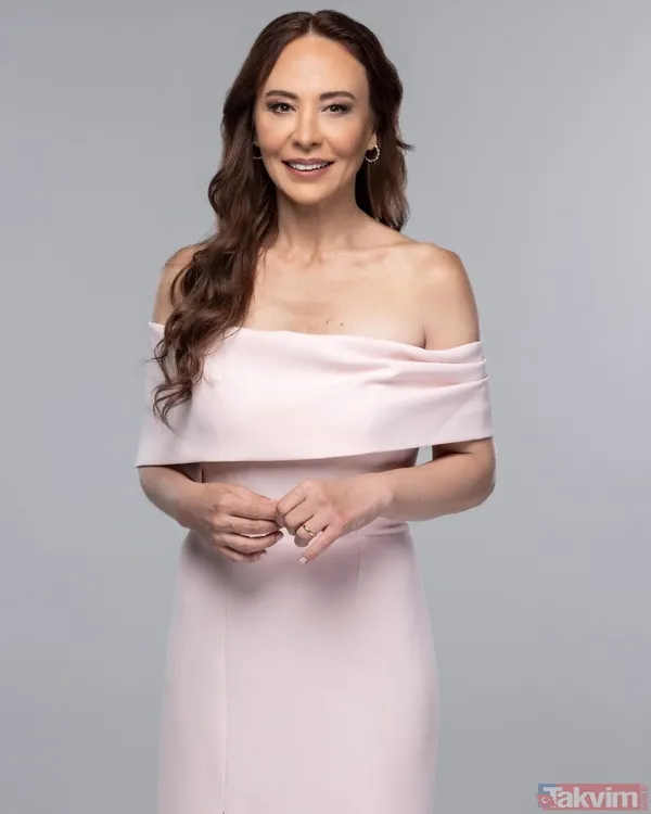 Ahu Sungur “Oyunculuk kim daha çıplak yarışı değil” dedi! Gözler onlara çevrildi: Hande Erçel, Pınar Deniz, Dilan Çiçek Deniz, Özge Özacar... - 18