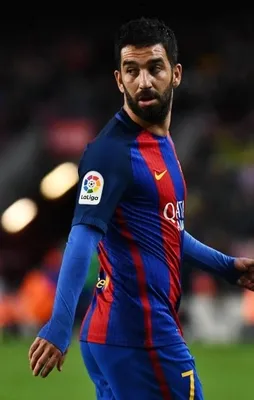 Arda Turan resmen Başakşehir'de!