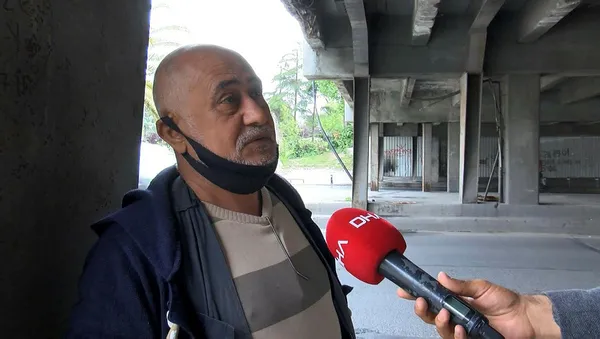 1591194633706.jpg Her gün binlerce insan ve araç geçiyor! İstanbul'un göbeğinde korku tüneli-2