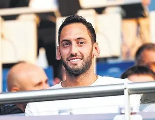 Çalhanoğlu da maçı izledi