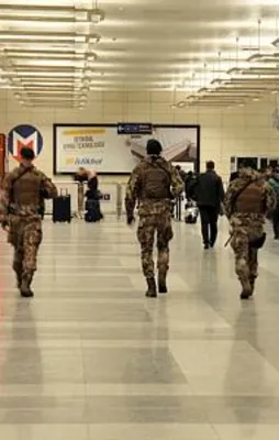 Bağcılar'da 'Reina' operasyonu